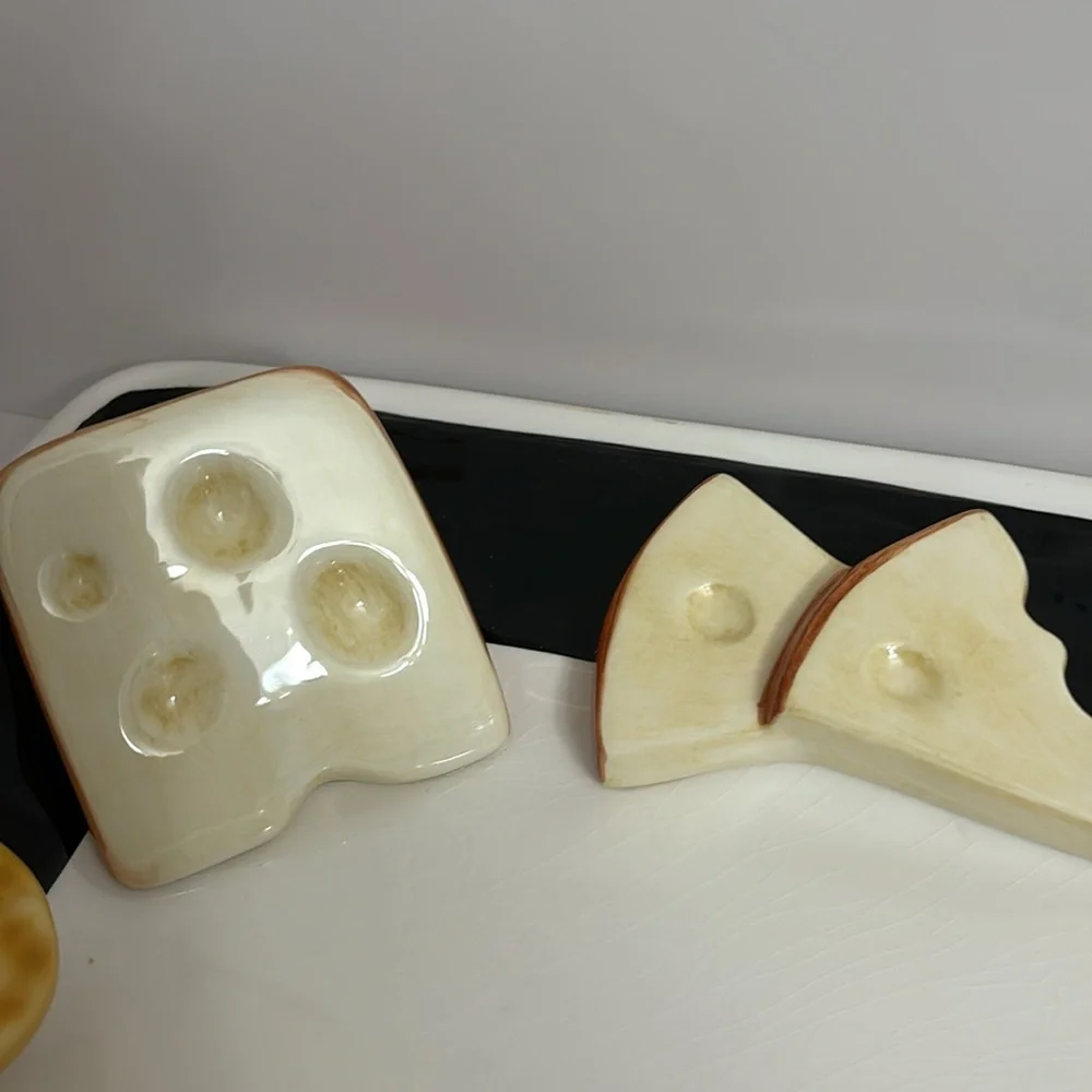 Lotus Novelty 1999 Ceramic Cheese & Crackers Platter - Picture 4 of 6